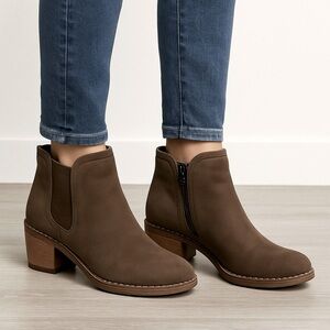 Blondo Waterproof Brown Nubuck Suede Ankle Boots Size 9 M